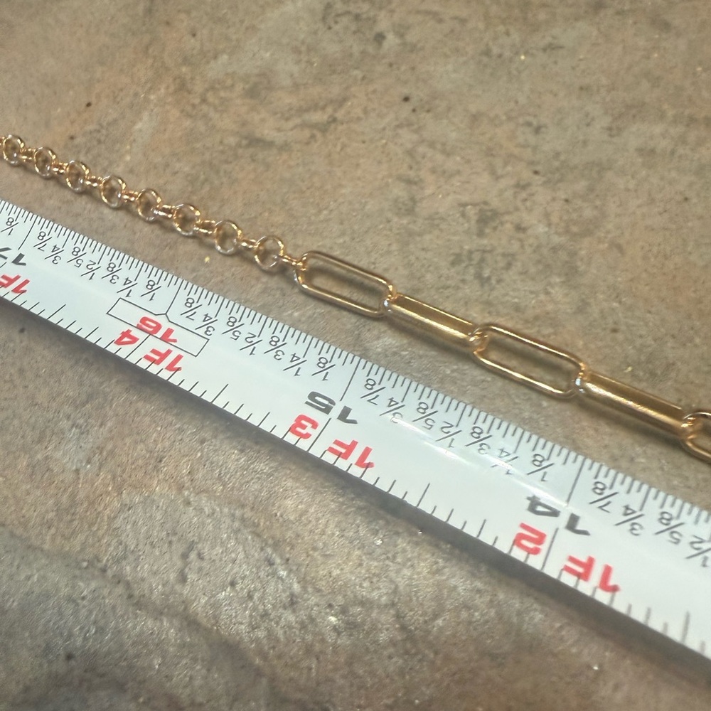 NWOT Ettika Gold Toned Paperclip Necklace - Picture 6 of 7